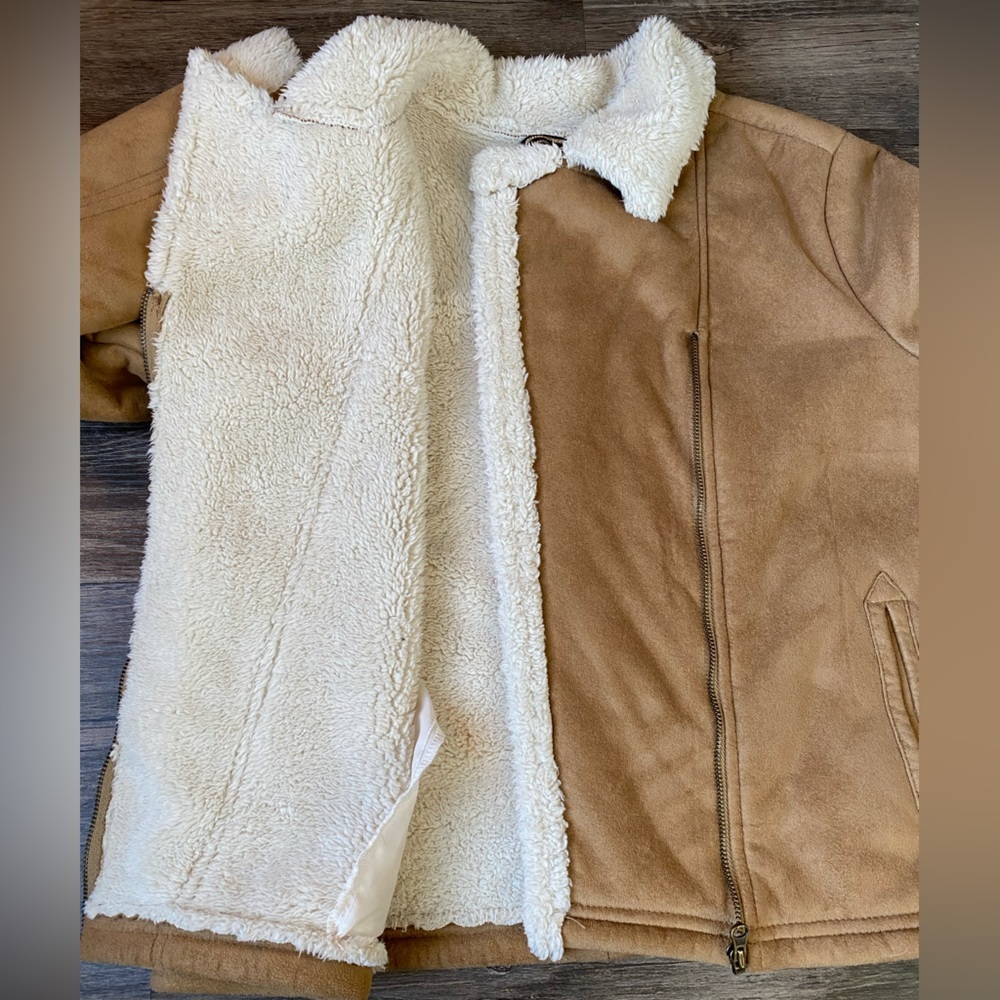 Old Navy Girl’s Tan Sherpa Jacket Size XL (14) - Picture 4 of 7